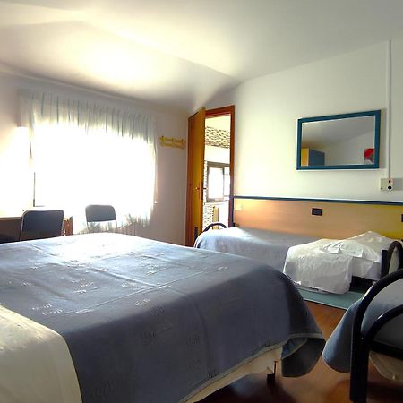 Birilli B&B Чивитанова-Марке Экстерьер фото